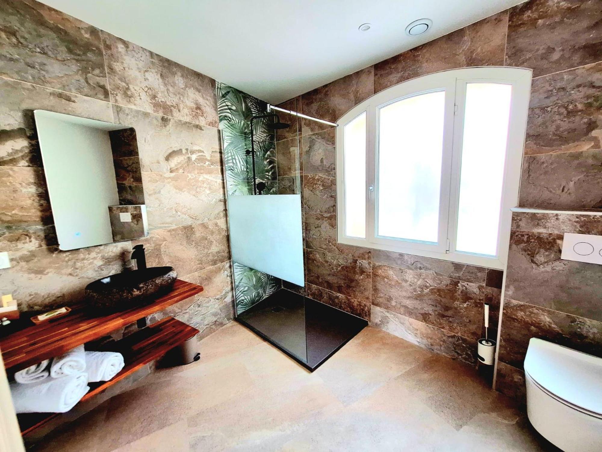 Aparthotel Domaine De La Mautanne à Sainte-Tulle Extérieur photo