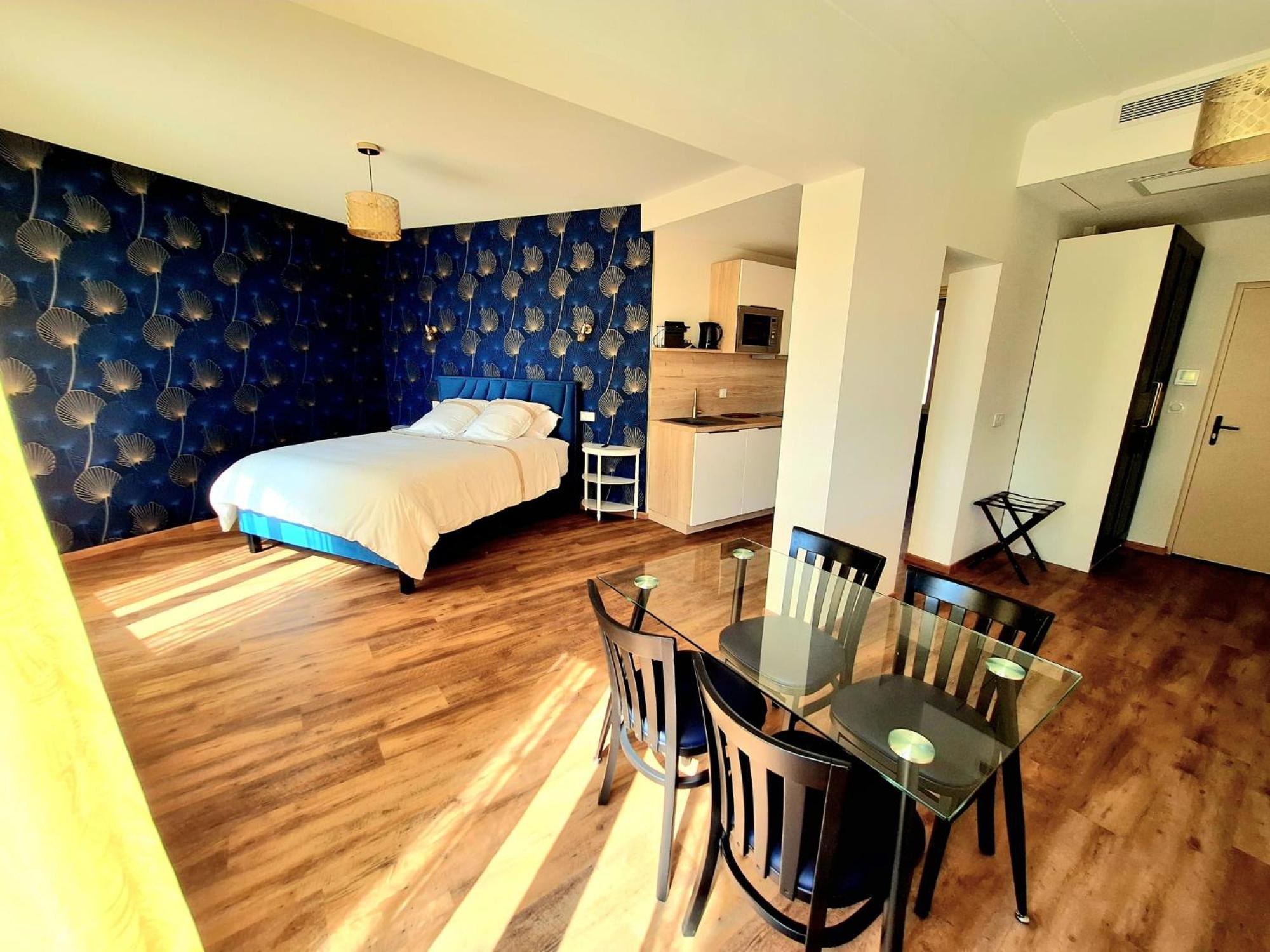Aparthotel Domaine De La Mautanne à Sainte-Tulle Extérieur photo